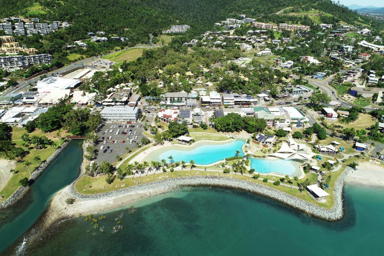 Airlie Sun & Sand Accommodation #5 Эйрли-Бич Экстерьер фото